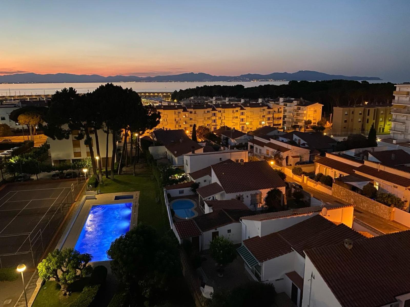 Orsa-Atico Con Vista Al Mar Y Piscina Lägenhet L' Escala Exteriör bild